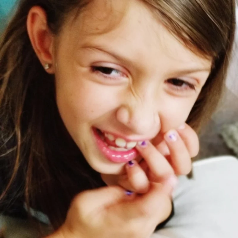 Ile jest zębów mlecznych? Poznaj uzębienie dziecka