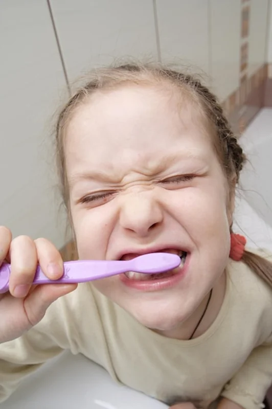 Czyszczenie zębów bez dodatkowych opisów